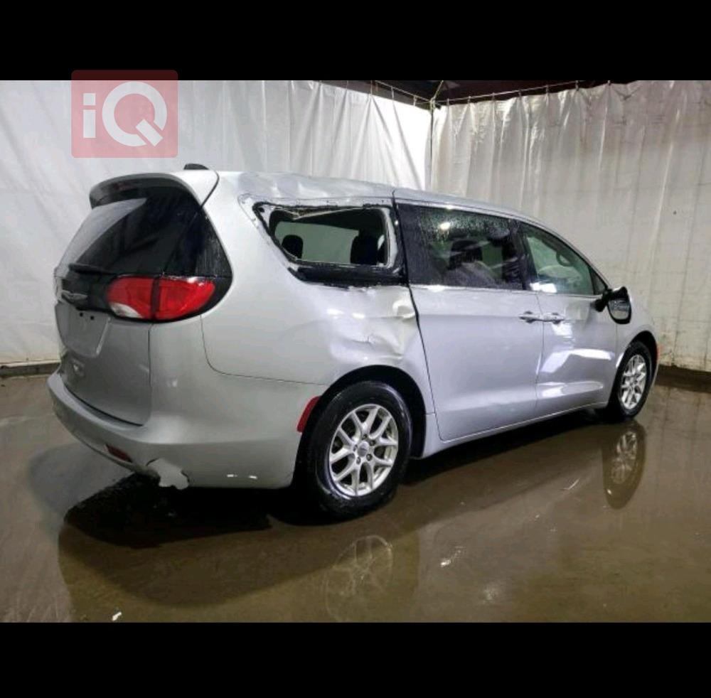 كرايسلر جراند فوياجر